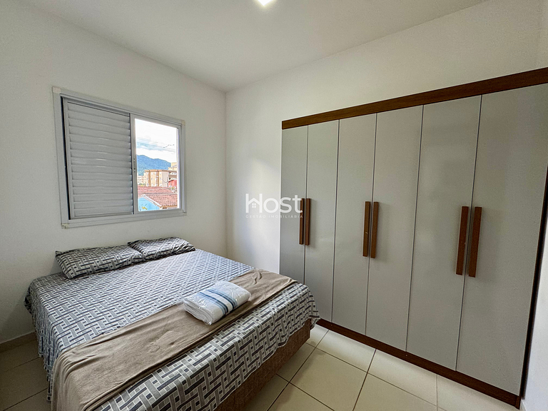 Apto com A/C e Churrasqueira à 500m da praia