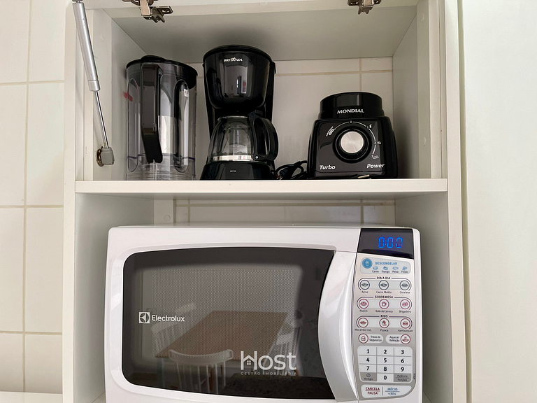 Apto com A/C e Churrasqueira à 500m da praia