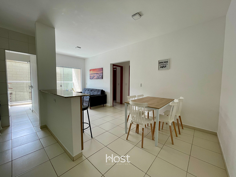 Apto com A/C e Churrasqueira à 500m da praia