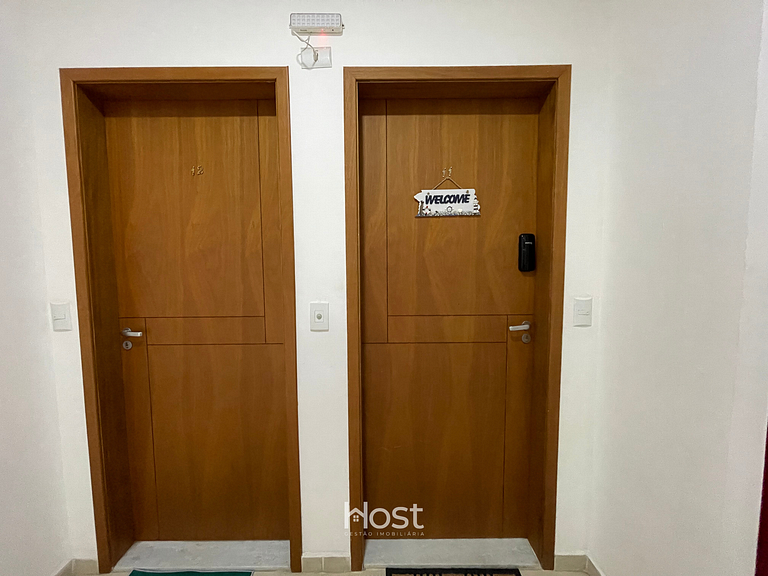 Apto com A/C e Churrasqueira à 500m da praia