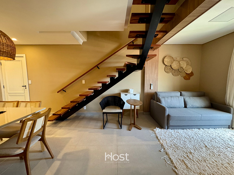 Cobertura com A/C e Churrasqueira a 700m da Praia