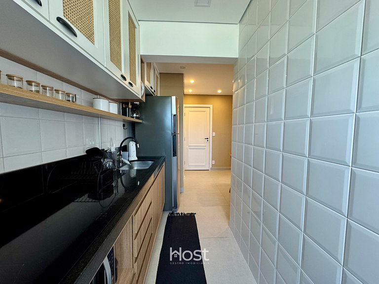 Cobertura com A/C e Churrasqueira a 700m da Praia