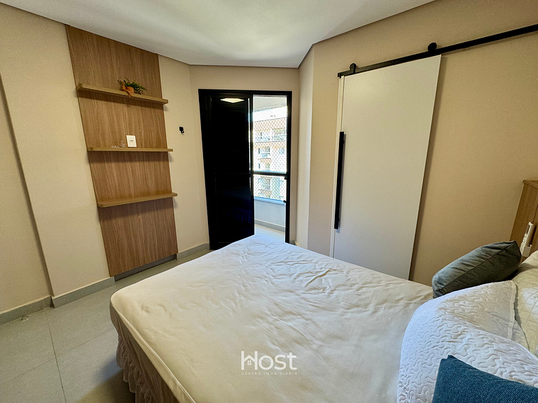 Cobertura com A/C e Churrasqueira a 700m da Praia