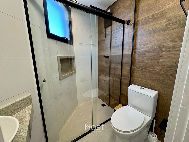 Cobertura com A/C e Churrasqueira a 700m da Praia