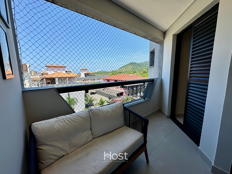 Cobertura com A/C e Churrasqueira a 700m da Praia