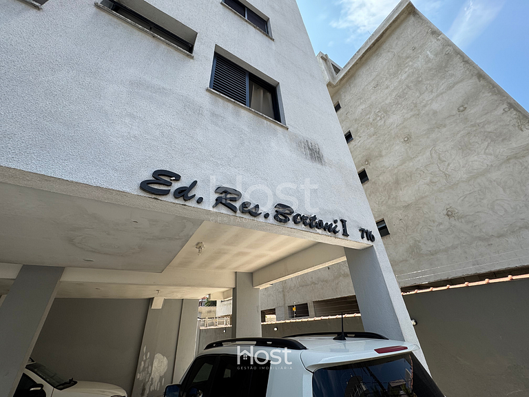 Cobertura com A/C e Churrasqueira a 700m da Praia