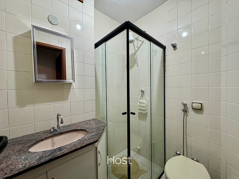 Ap Central com Ar Cond. e Piscina no Condomínio