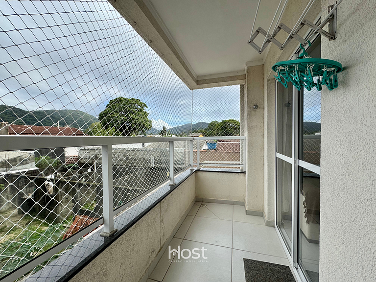 Apto com Churrasqueira e Piscina em região central