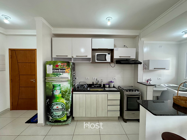 Apto com Churrasqueira e Piscina em região central